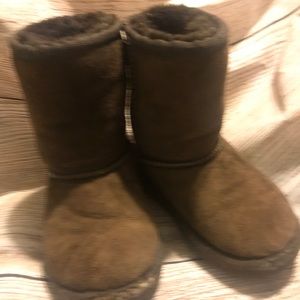 UGGS BROWN toddler